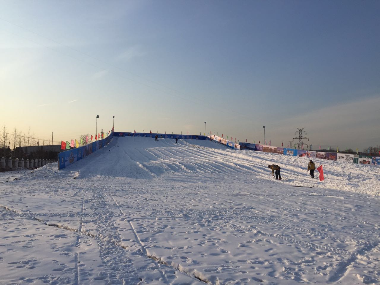 北京朝陽(yáng)店冰雪樂(lè )園戲雪樂(lè )園